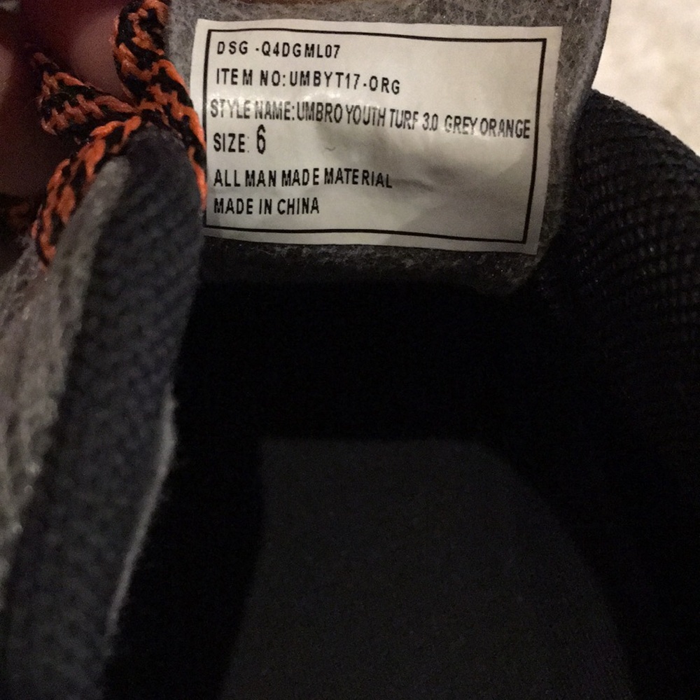 Umbro orange and grey shoes - Picture 11 of 12